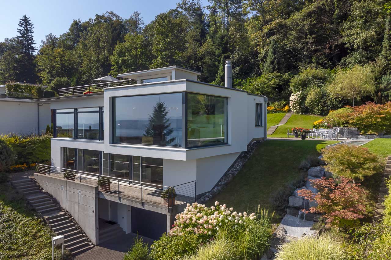 Immobilienfotografie - Horgen, Zürich, Schweiz - Luxus Villa - Luftaufnahme mit Drohne